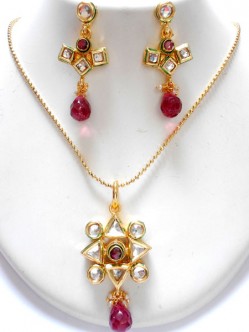 Kundan Pendant Sets